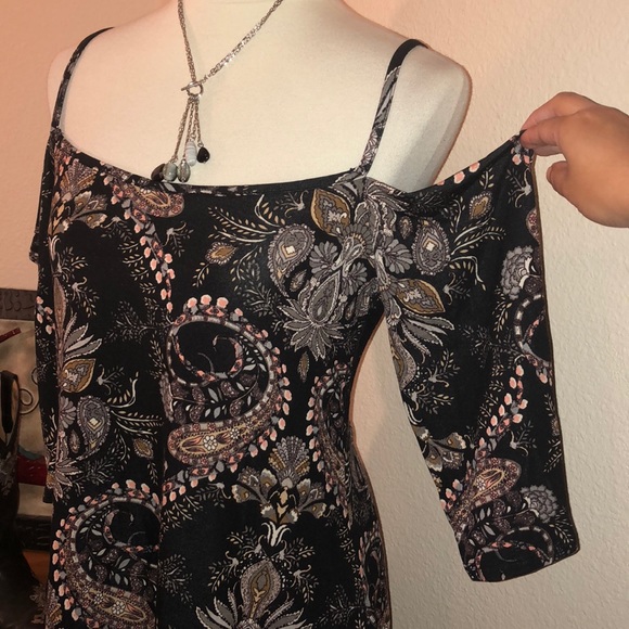 BOUTIQUE ITEM- Black Paisley Cold Shoulder Dress - Picture 2 of 6